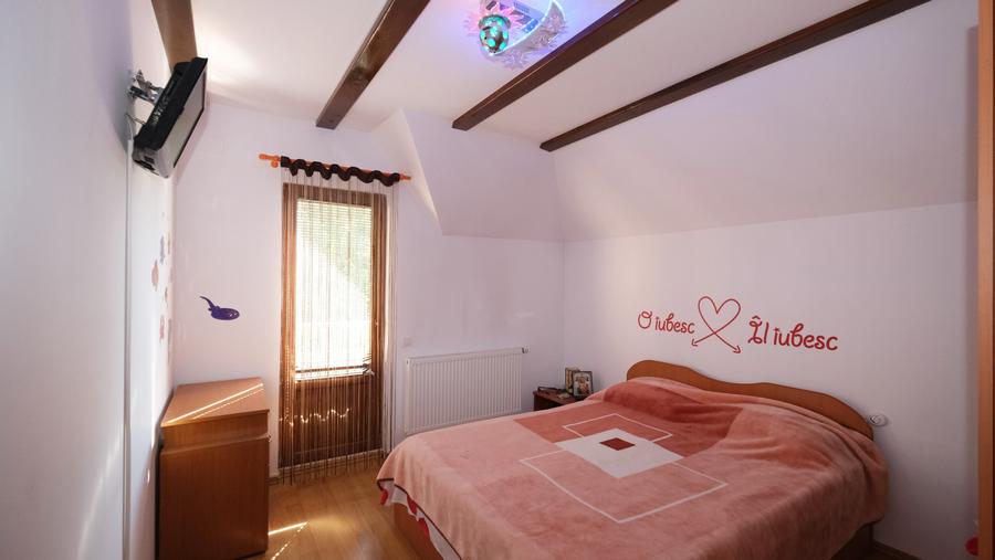 Vanzare casa P+M+Pod construita in 2009 in Breaza Prahova teren plat, totul nou - 19