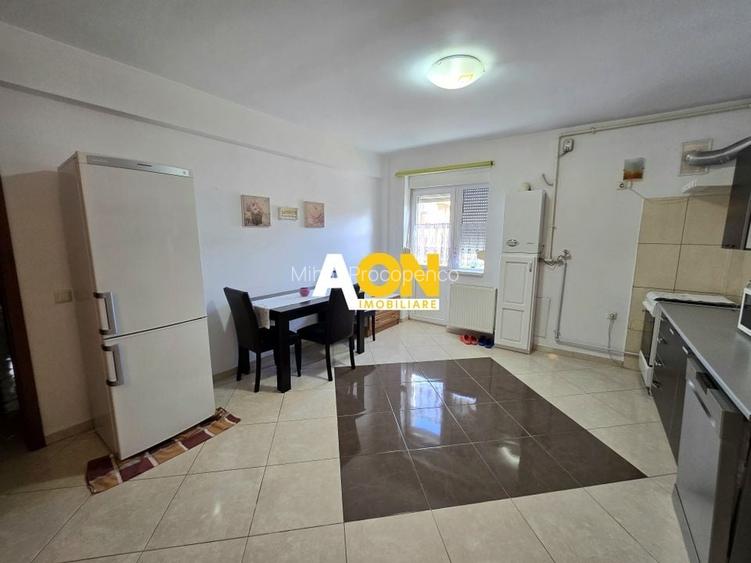 Apartament cu 2 Camere, Bloc cu Lift, Zonă Ultracentrală