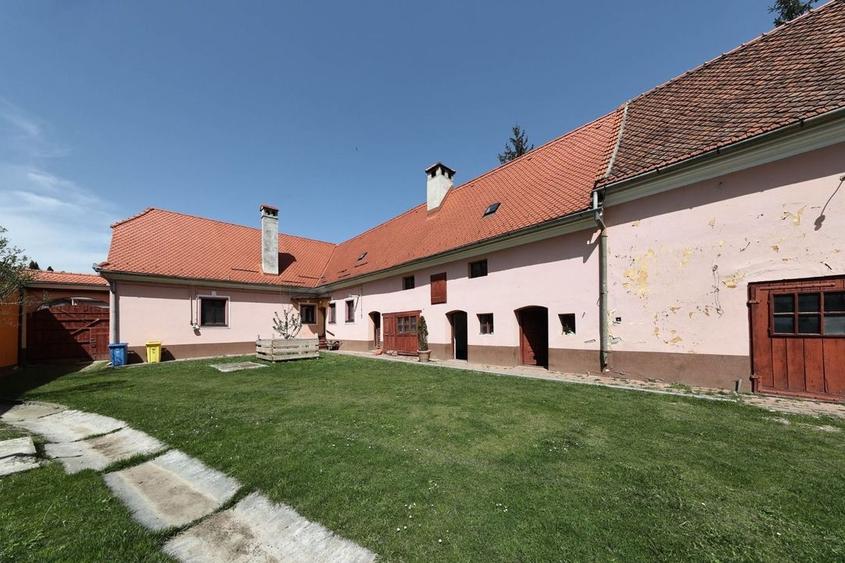 Casă Săsească Autentică cu Șură Impresionantă în Cristian – Teren 2729mp - 14