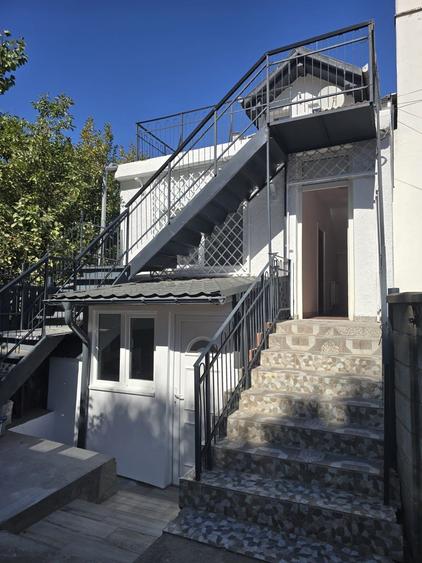 Camere de inchiriat cu baie proprie Liviu Rebreanu 200 euro/luna - 1