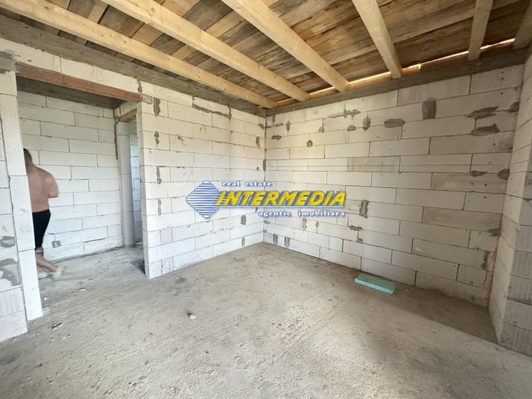 Casa in Rosu Teren 570 mp sau 1134 mp Terasa mare imprejmuit Barabant Alba - 6