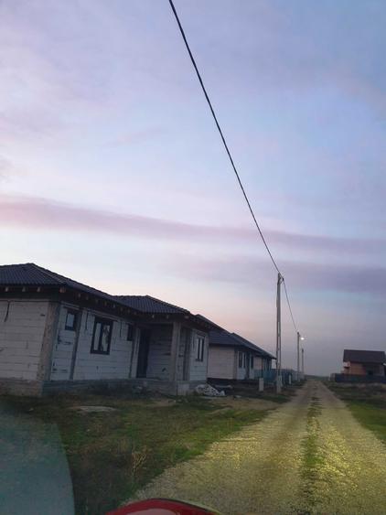 loc de casa 500 mp in LIVADA DE BIHOR cu curent si apa termala - 1