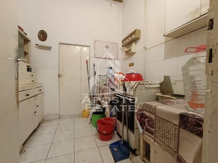 Casa alipita cu teren, necesita renovari, situata in zona Freidorf. - 4