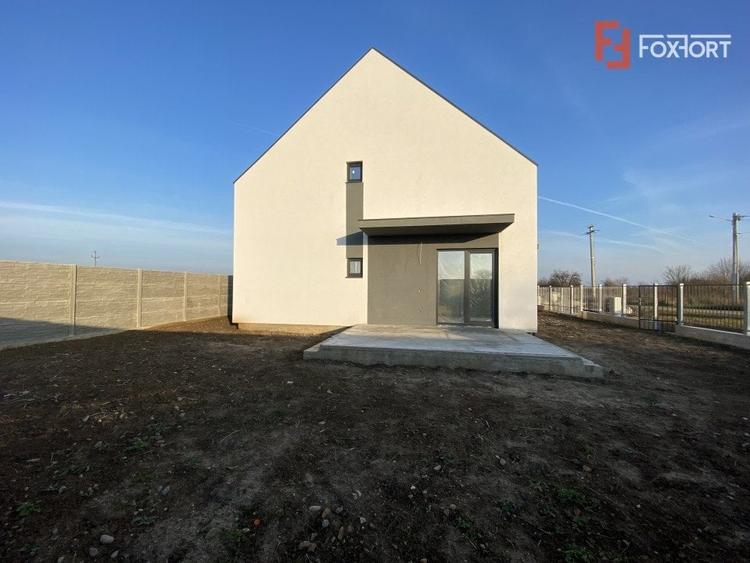 Casa tip triplex cu 4 camere de vanzare in Sanandrei - 2