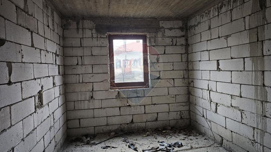 Casă / Vilă cu 12 camere, teren intravilan de 2869mp în Siminicea, SV - 15