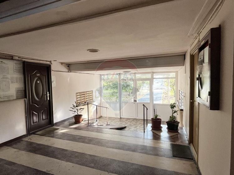 Vanzare apartament 3 camere, decomandat, Drumul Taberei - Bd. 1 Mai - 13