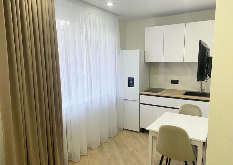 Apartament cu o camera de vanzare in zona Planete - 2