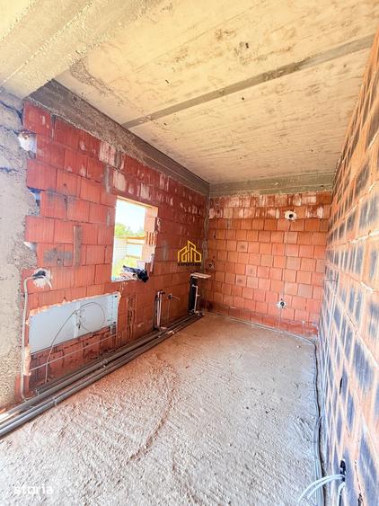 Casă cu 4 camere cu Teren 296 Mp în Central