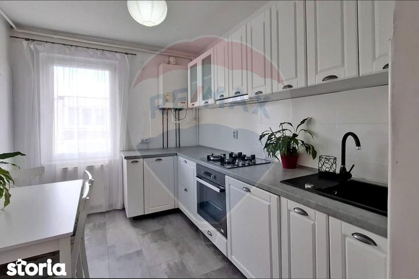 Apartament cu 2 camere de inchiriat zona 7 Noiembrie - 8