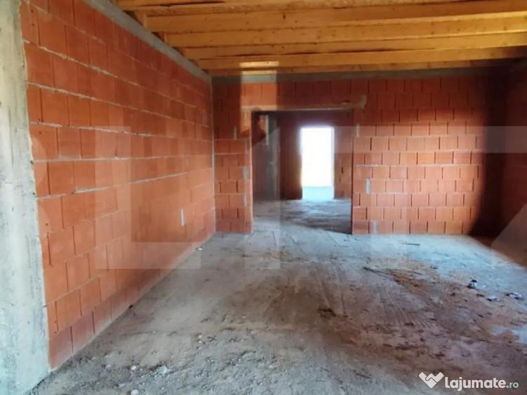 Casa la Rosu in centru Viile Satu Mare - 9