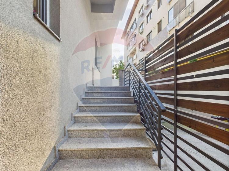 Apartament deosebit cu 3 camere | Curte 63 mp | Damaroaia - 16