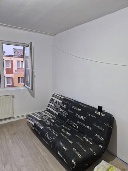 Inchiriez apartament cu 2 camere - 2
