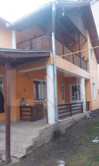 Casa cu etaj ?i spa?iu comercial, vedere la partia de sc - 5