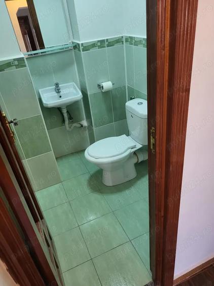 Proprietar vand apartament, 3 camere decomandate,72 mp utili, Str.Nordului Bacau - 4