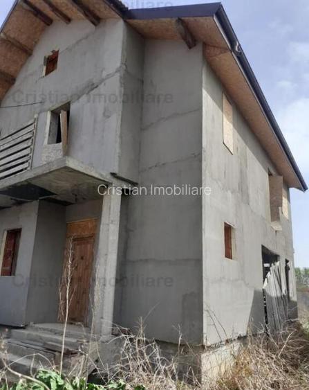 VILA P 1 M LA GRI 168mp utili Cazasu Caramida Teren 375 mp VILA P 1 M LA GRI 168mp utili Cazasu Caramida Teren 375 mp