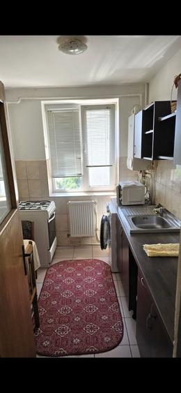 Inchiriez apartament 2 camere - 3