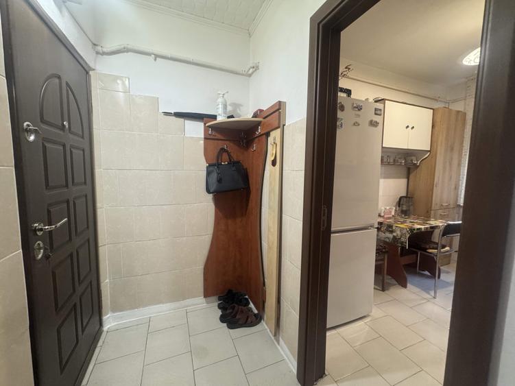 2 cam, 45 mp, bloc caramida, parter, ultracentral - str. Pacii - 6