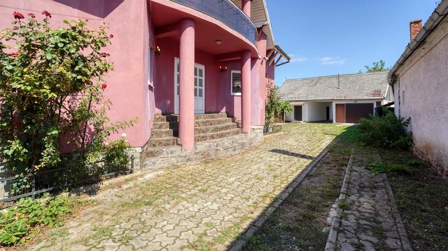 Covasna, casa cu structura deosebita, curte generoasa, dependinte foarte utile! - 10