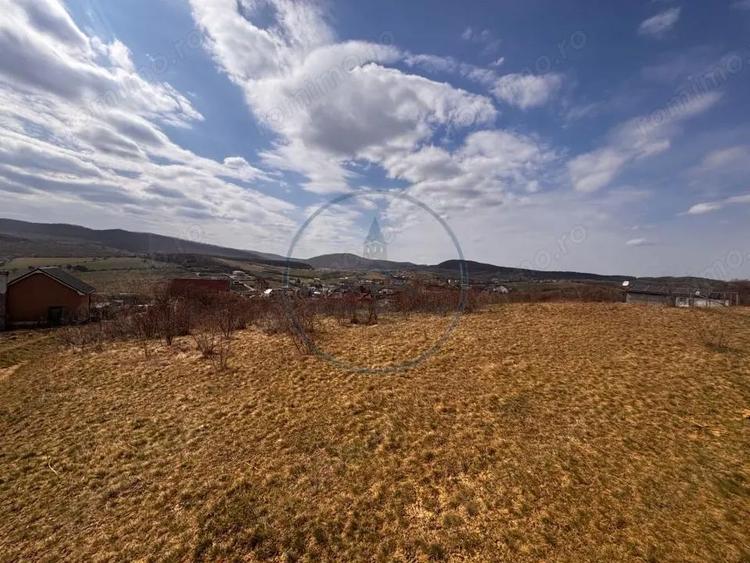 Teren extravilan, situat la limita cu intravilanul, in zona Sigmir - 1