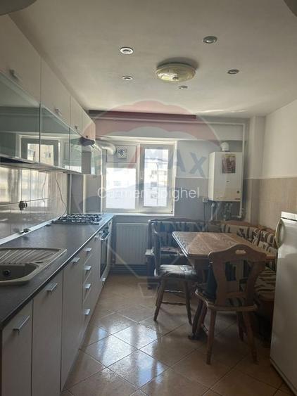 De vanzare apartament 3 camere,  MB 20 Slobozia IL De vanzare apartament 3 camere,  MB 20 Slobozia IL