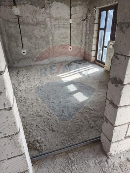 Casă / Vilă cu 5 camere de vânzare în zona Poiana Tapului - 25