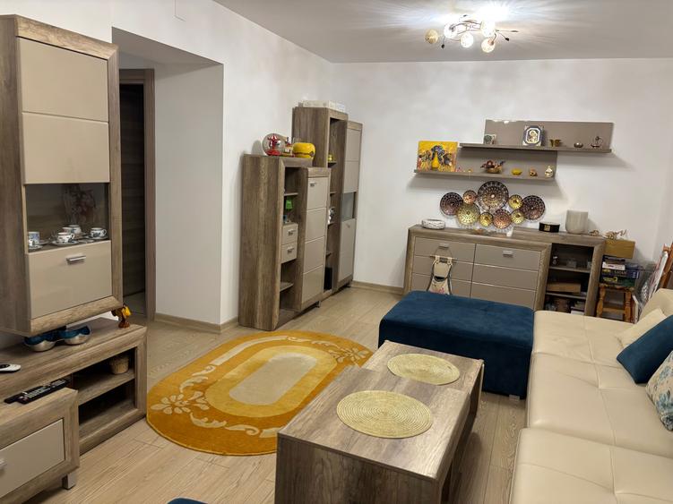 Vand apartament 2 camere Metrocity Academiei - 1