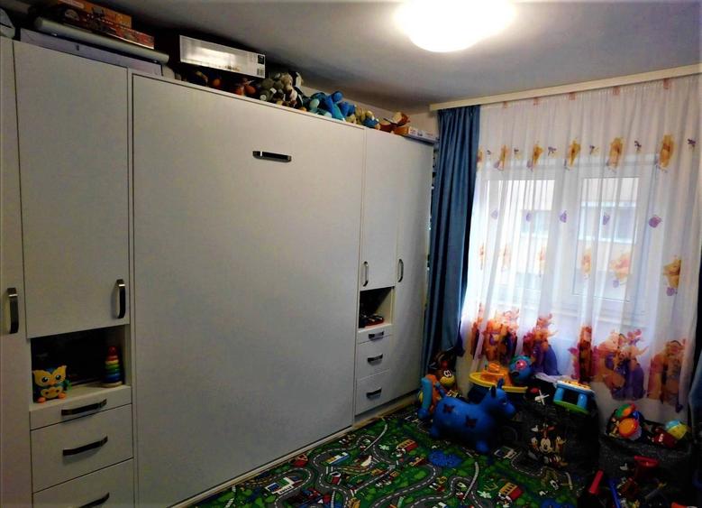 Apartament cu 3 camere decomandate, confort I, 67 mp, etajul 2, superfinisat, mobilat si utilat, cu - 6