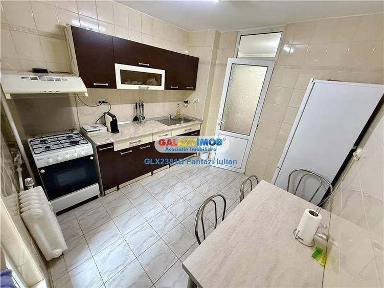 Apartament cu 3 camere semidecomandat, mobilat în Gorjului