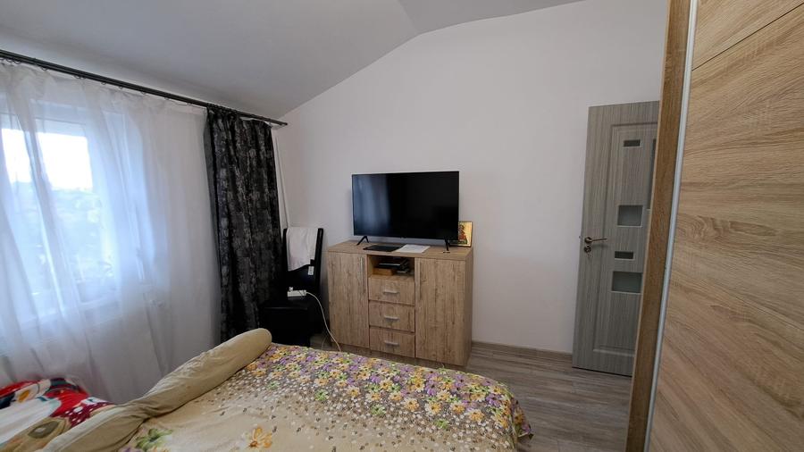 Km 5 Apartament 2 camere decomandat, la Mansarda 48 mp.incalzire pe gaze, liber - 5