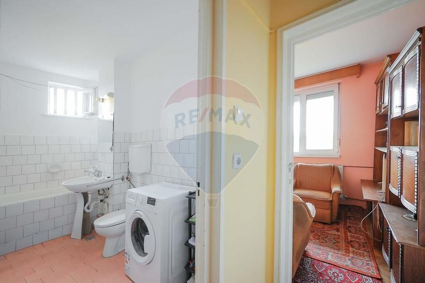 Apartament decomandat cu 3 camere, 75 mp, de vanzare - Zona Cantemir - 18