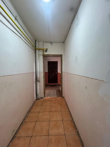 Garsoniera Dristor 33 Mp Parter Bloc 1982 Centrala Proprie 12 Min Metrou - 10