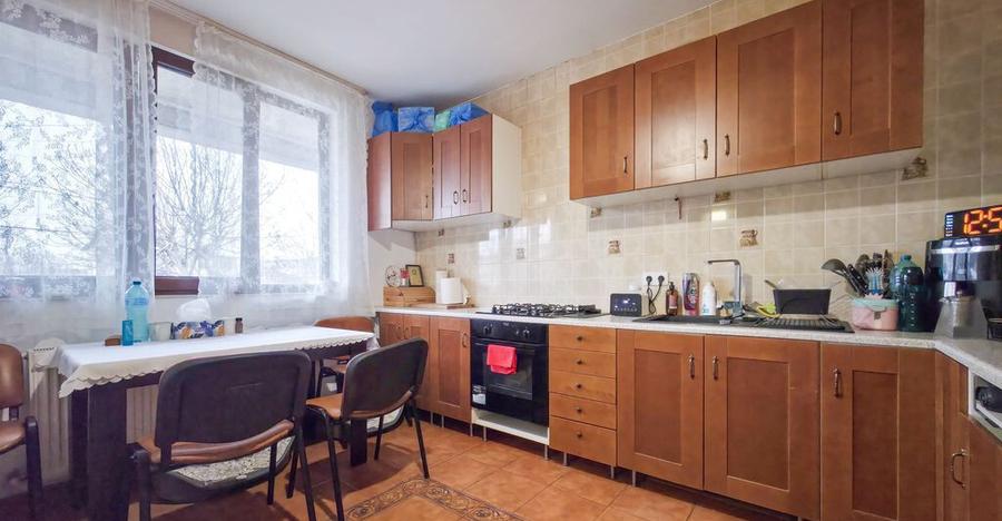 Casa spa?ioasa de vanzare Strada Republicii nr. 1... - 2