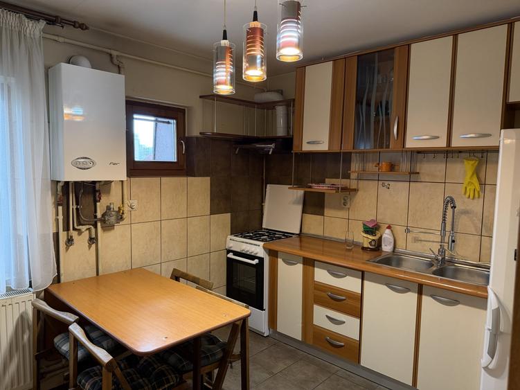 ap 4 camere mansarda spatios cedonia  doua baii - 6