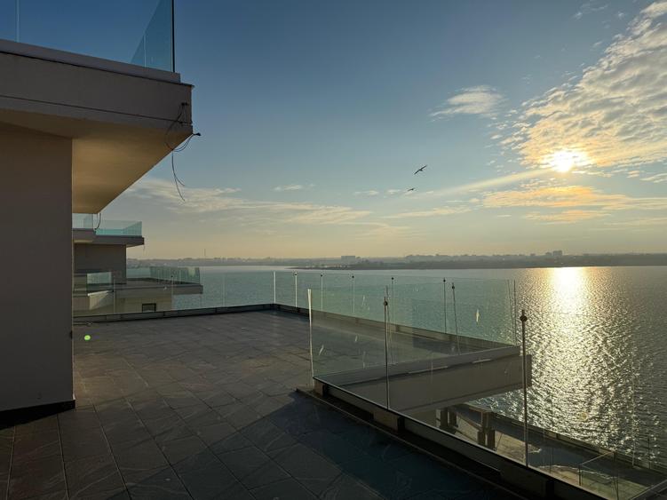 Apartament 3 camere lux cu vedere frontala la lac Mamaia - 7