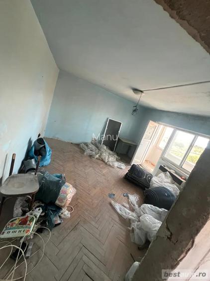 Vand apartament republicii zona garii