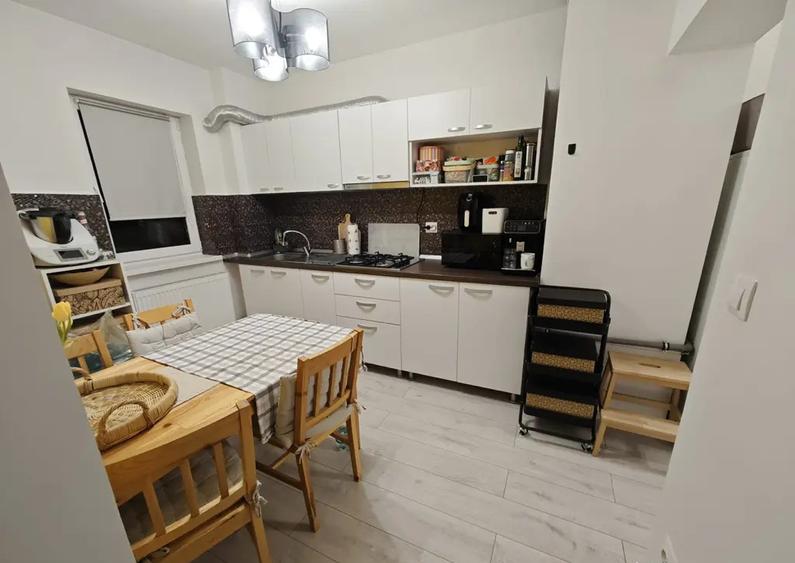 Apartament spa?ios 2 camere decomandat - PETRO?ANI - 1