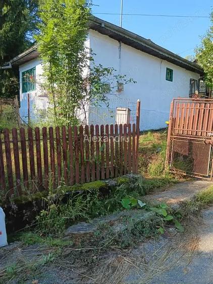 Casa la Slanic Prahova util 50mp, teren 600mp Casa la Slanic Prahova util 50mp, teren 600mp