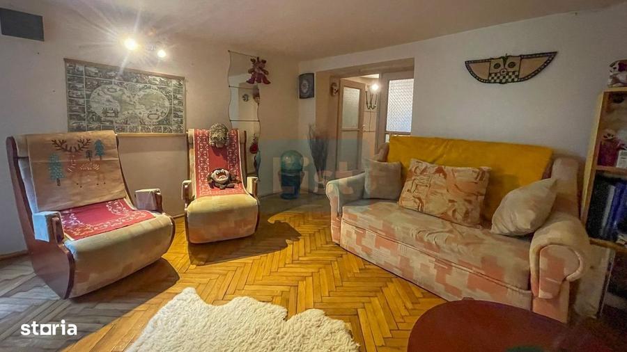 Casă cu 4 camere în Central