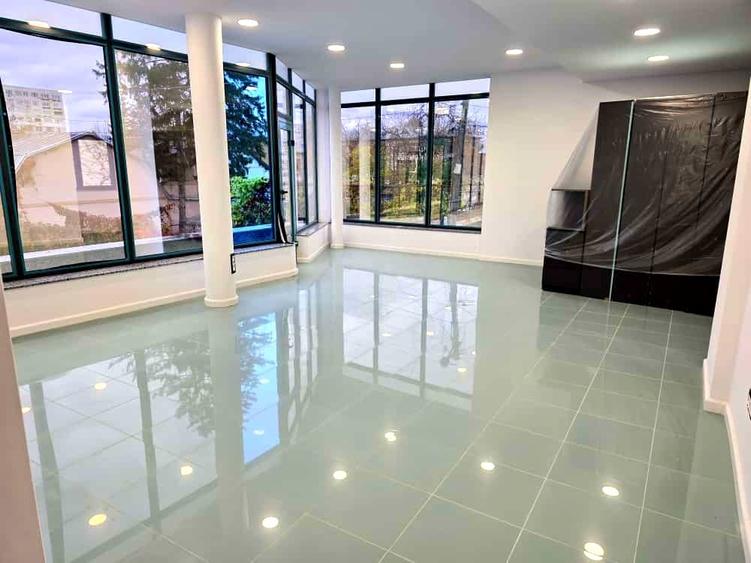 Clădire Comercială de Închiriat – Tătărași, Piața Chirila 70, 80 , 150, 350 mp - 5