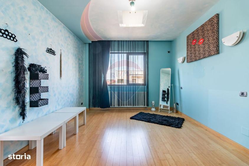 Vanzare Vila cu 7 camere Corbeanca - 3