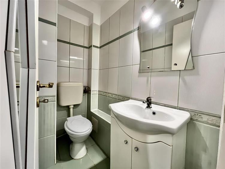 Apartament Decomandat cu 3 Camere si 2 Bai in Racadau - 12