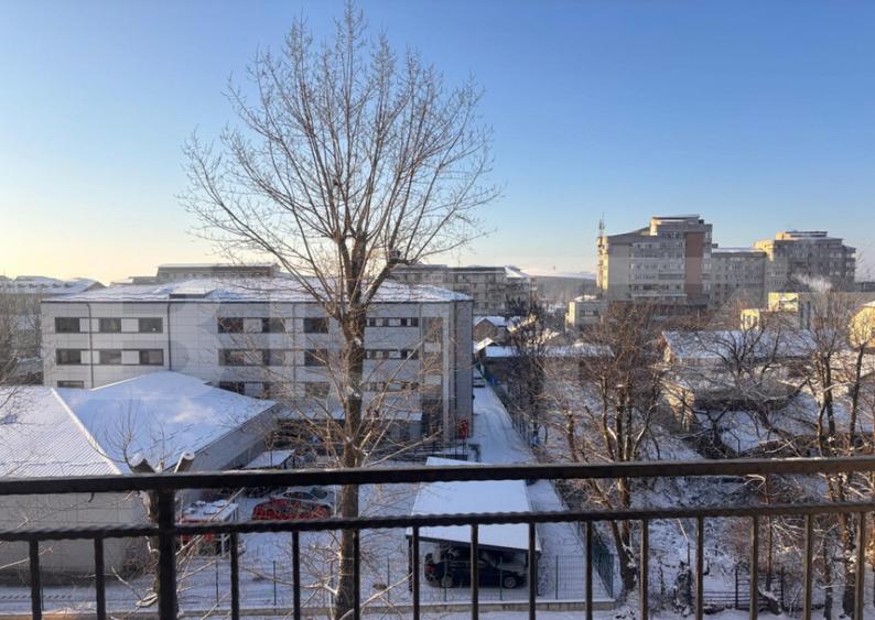 Apartament 2 camere, 61 mp, zona Centrala - 3