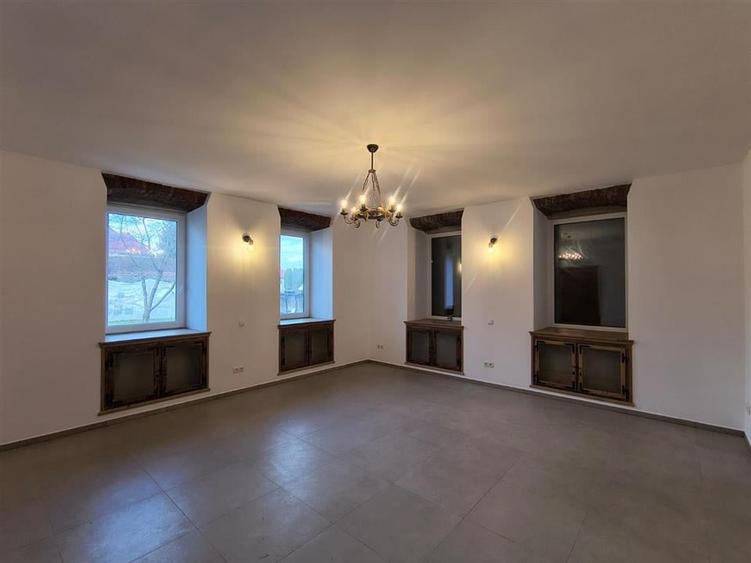 UNIC - CASA 3 CAMERE MOBILATA + CURTE Central Sacele - 6