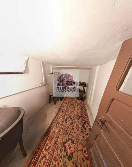 Casa cu personalitate in Calomfirescu – spatiu, liniste si teren gener - 26