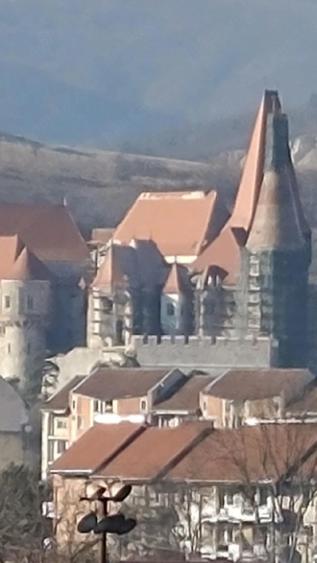 Garsoniera confort redus, suprafa?a 21mp, zona ultracentrala Hunedoara - 3