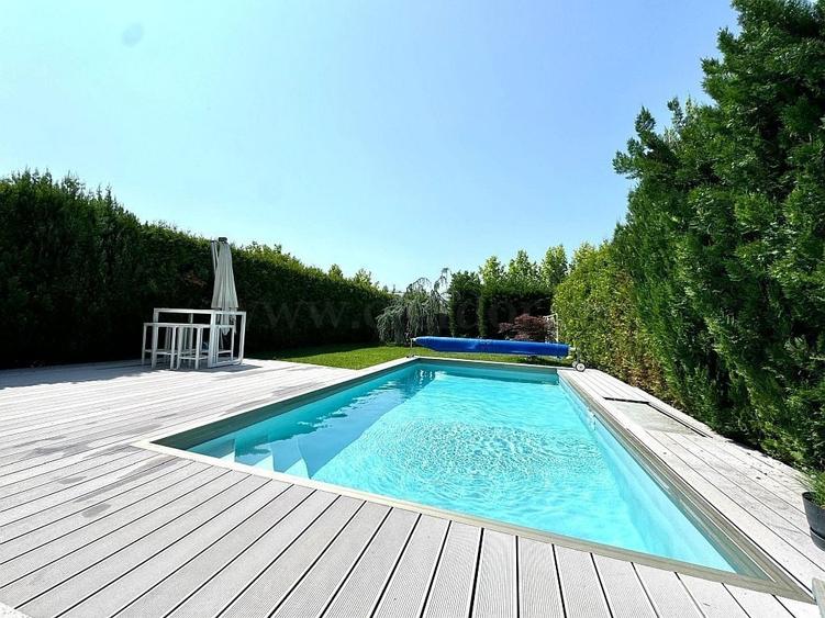 Vilă cu Piscina in Tunari - 32