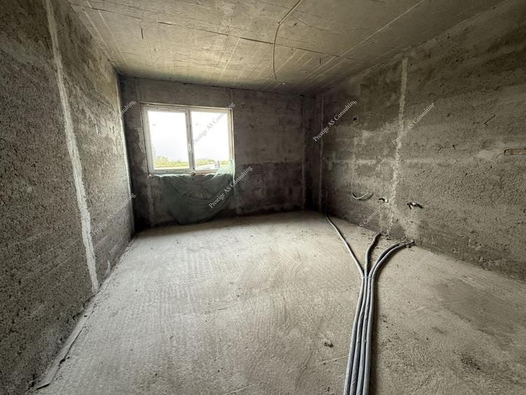 Casa la rosu dispusa pe Parter | 740 Teren | Sag - 18