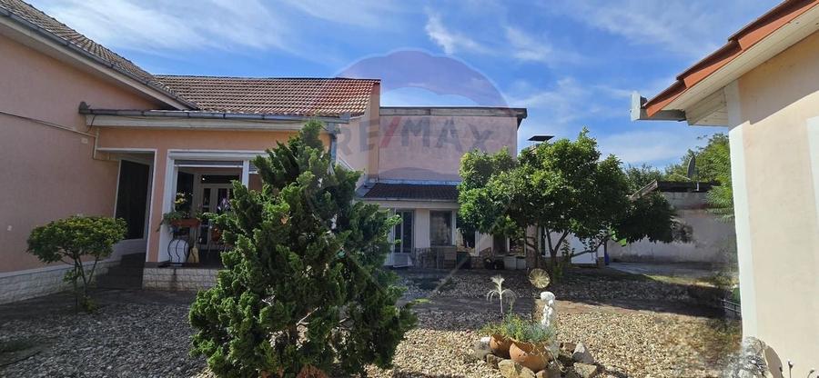 Casă cu etaj deosebită în Chișineu-Criș – un cămin creat cu suflet - 22