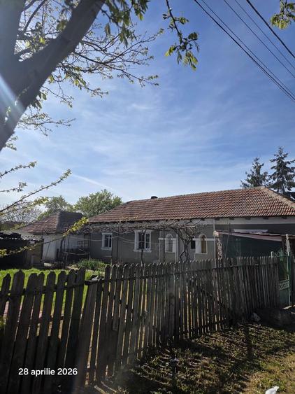 Casa de vanzare cu teren loc. Cumpana - 1