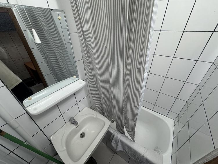 Garsoniera zona Far - 4